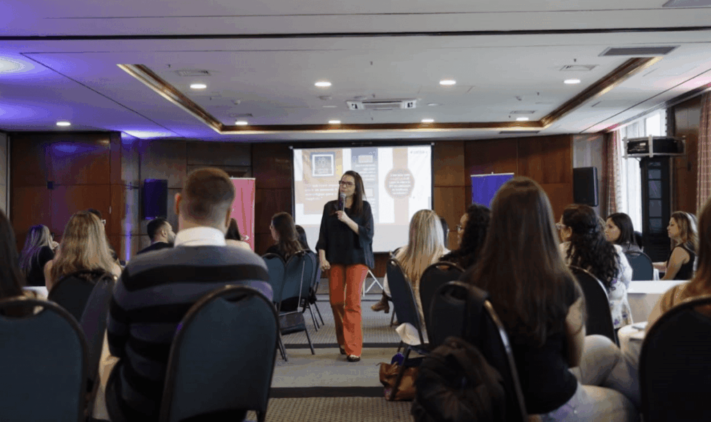 Palestras e Treinamentos corporativos, de Walesca Farias